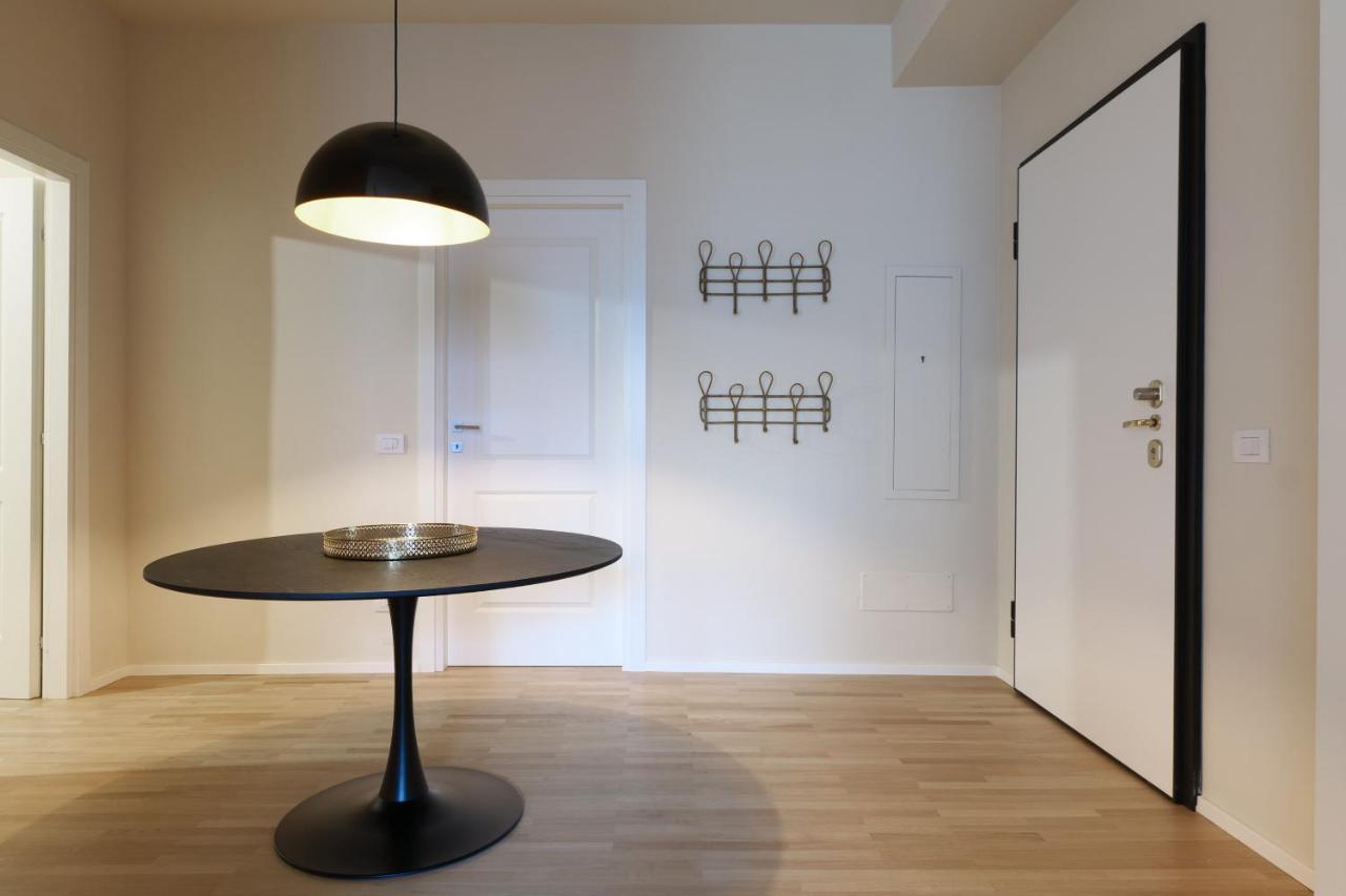Luxury San Babila Apartment 밀라노 외부 사진