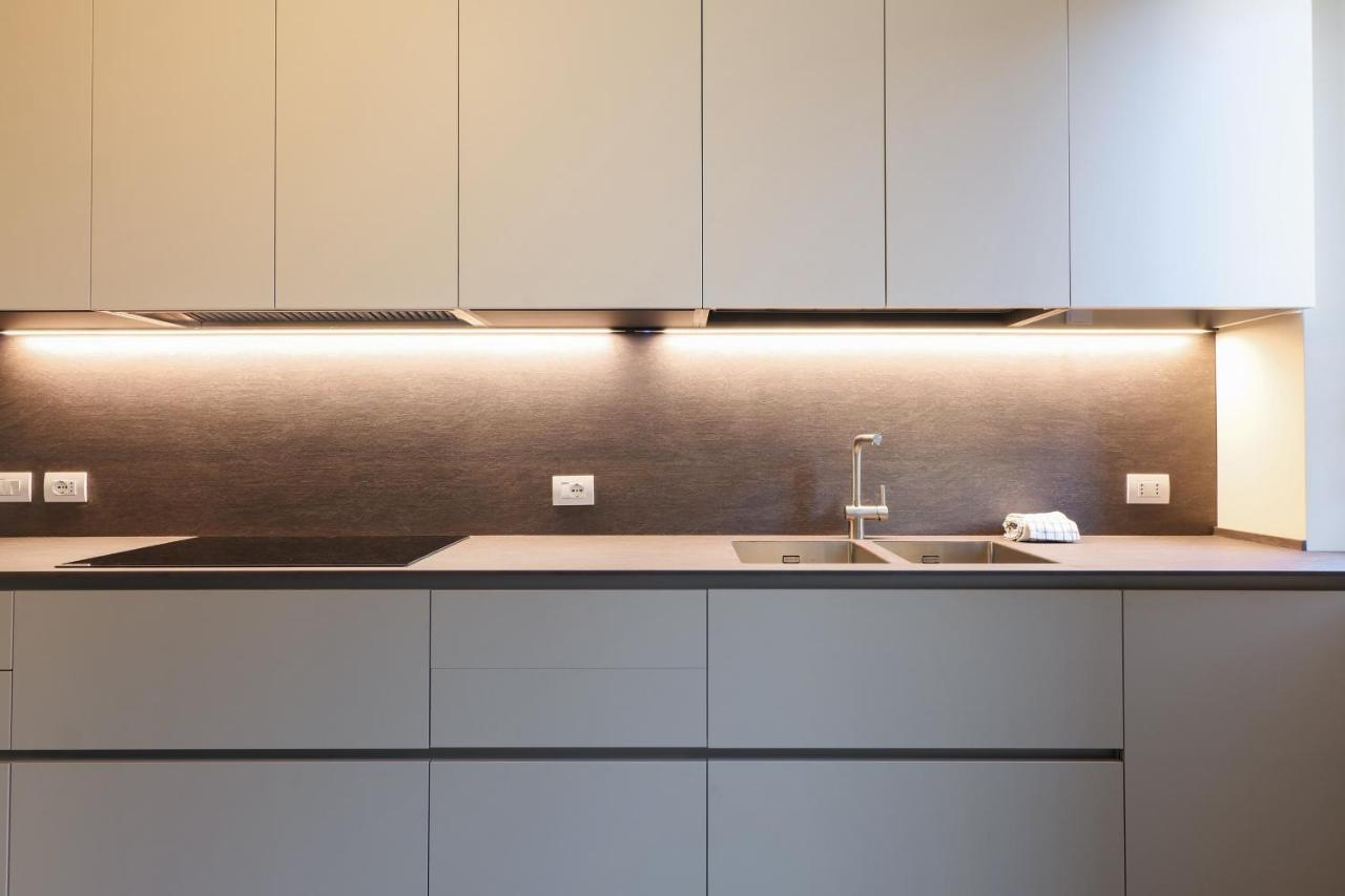 Luxury San Babila Apartment 밀라노 외부 사진
